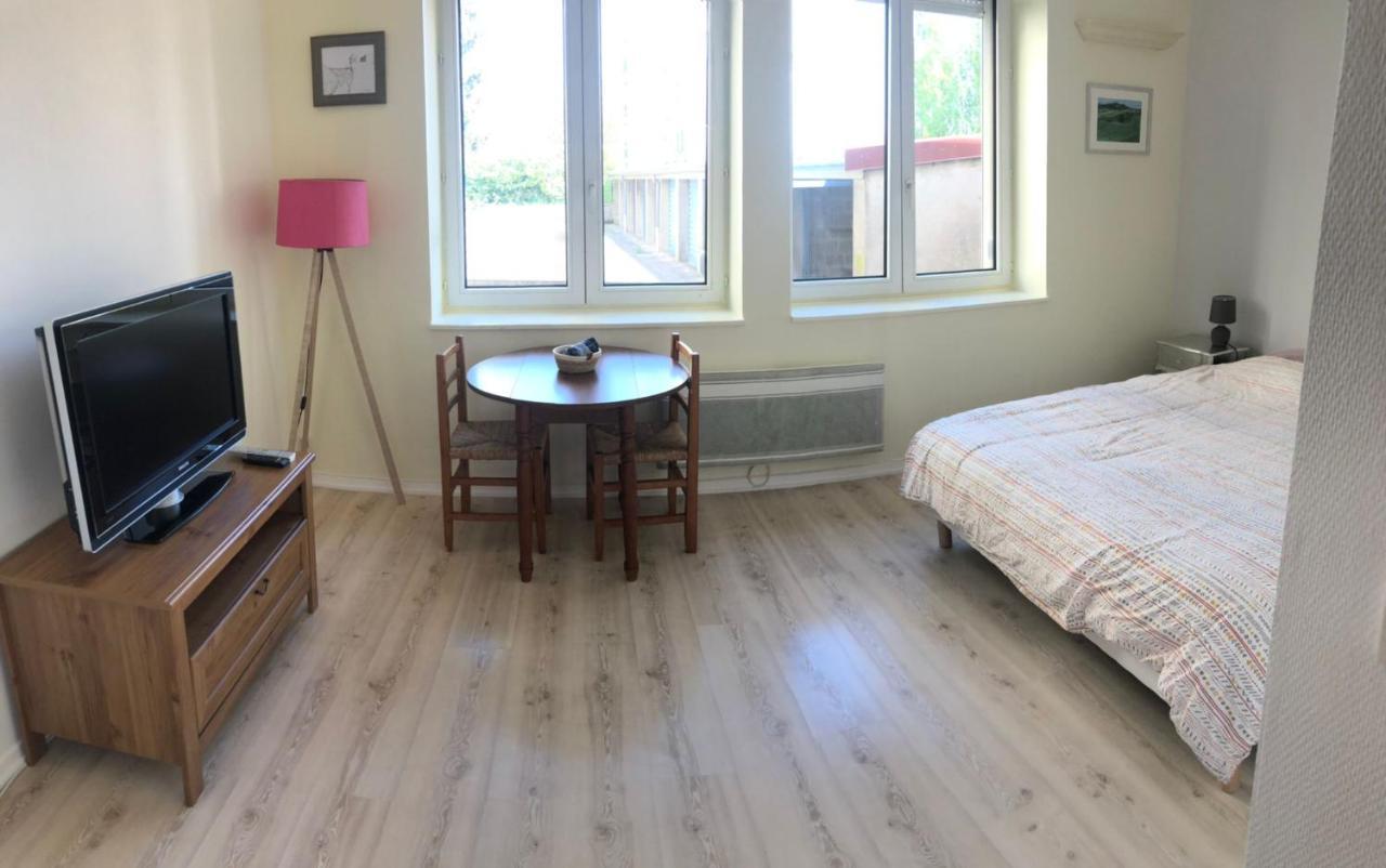 Le Comtois, Studio Au Calme Proche De La Gare Besançon Eksteriør billede